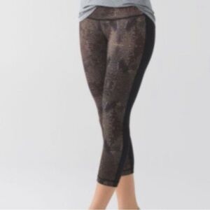 Lululemon Wunder Under Crop II Luon Golden Cashew